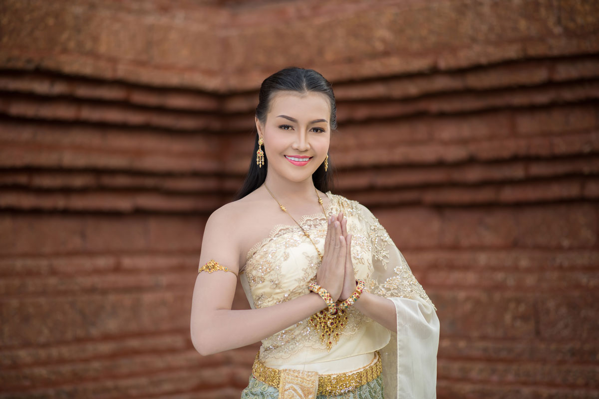 beautiful Thai bride