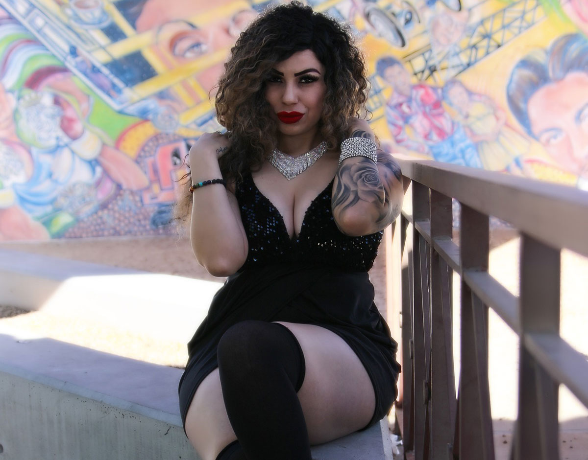 Find Salvadorian Women