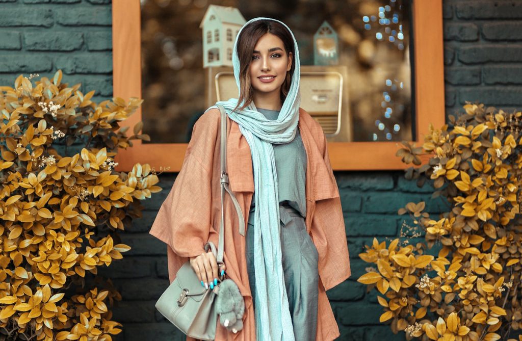 single iranian women